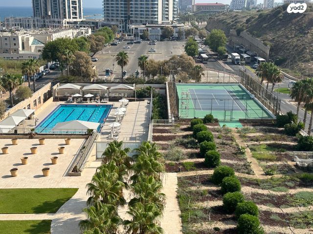 דירה, הרצליה