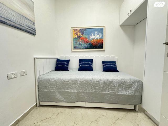 דירה, הרצליה