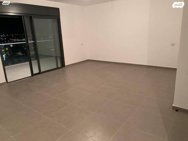 דירה, עפרה חזה 4, משכנות האומנים, קרית מוצקין