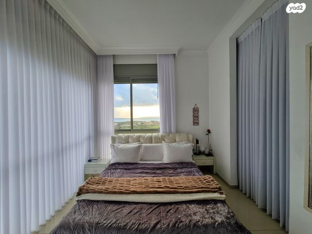 גג/ פנטהאוז, שדרות האגמים 7, אגמים, נתניה