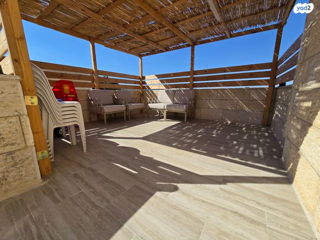 גג/ פנטהאוז, איבי הנחל, מגדים, מעלה אדומים