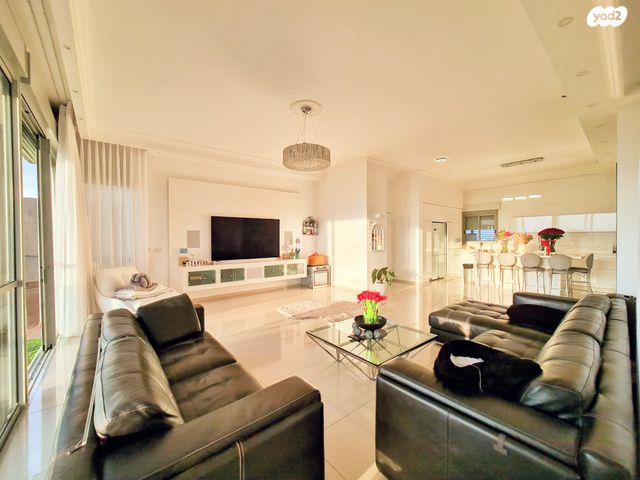 גג/ פנטהאוז, שדרות האגמים 7, אגמים, נתניה