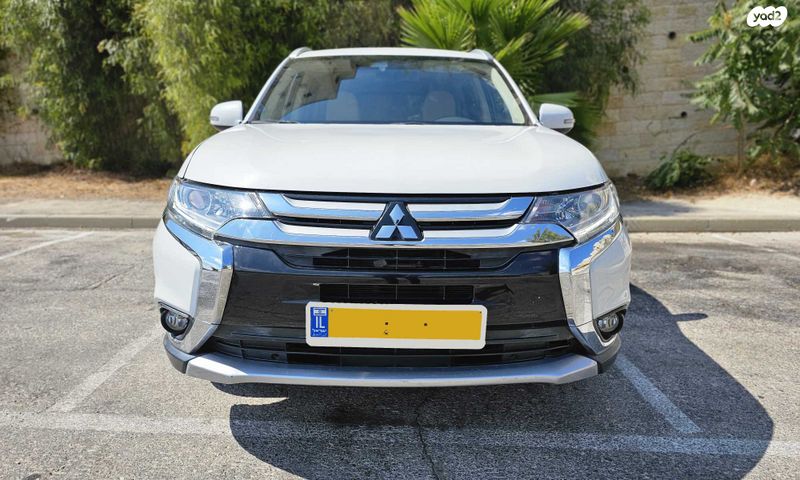 מיצובישי אאוטלנדר