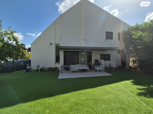 בית פרטי/ קוטג', אורנית, אורנית