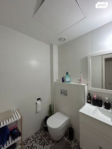 דירה, גרציאני יצחק 8, גני שרונה, קרית הממשלה, תל אביב יפו