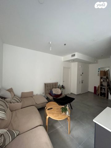 גרציאני יצחק 8