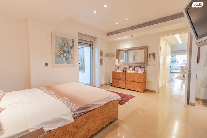 גג/ פנטהאוז, שטח 9, גבעתיים