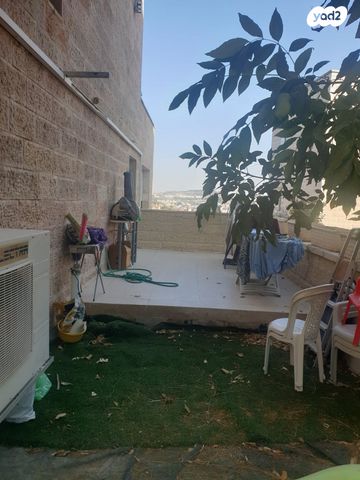 דופלקס, גדעון האוזנר, הולילנד, ירושלים