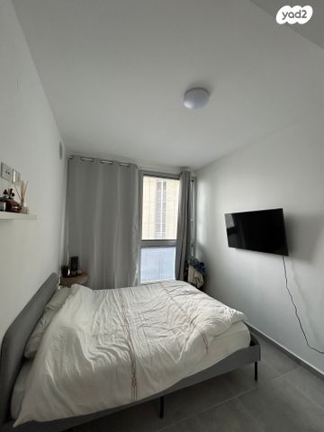 דירה, גרציאני יצחק 8, גני שרונה, קרית הממשלה, תל אביב יפו