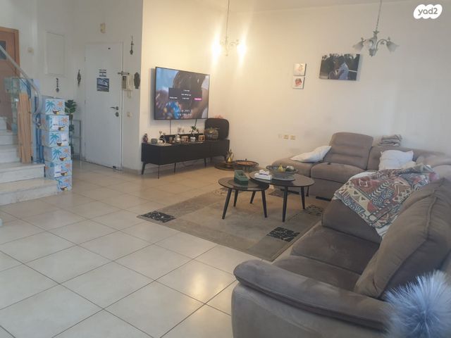 דופלקס, גדעון האוזנר, הולילנד, ירושלים