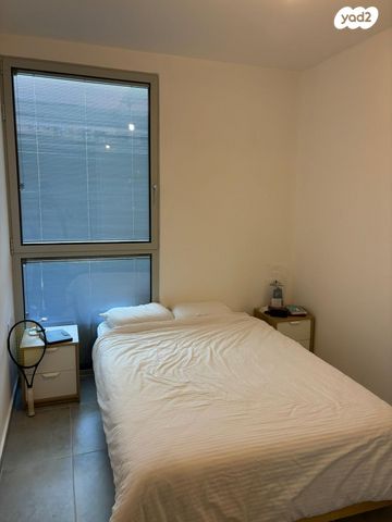 דירה, גרציאני יצחק 8, גני שרונה, קרית הממשלה, תל אביב יפו