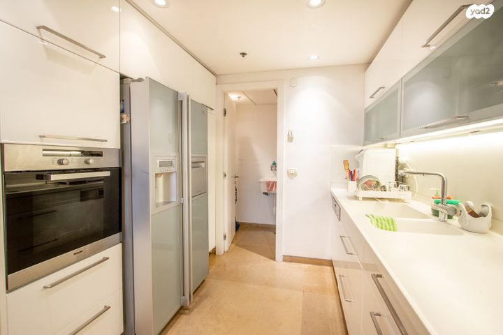 גג/ פנטהאוז, שטח 9, גבעתיים