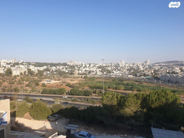 דופלקס, גדעון האוזנר, הולילנד, ירושלים