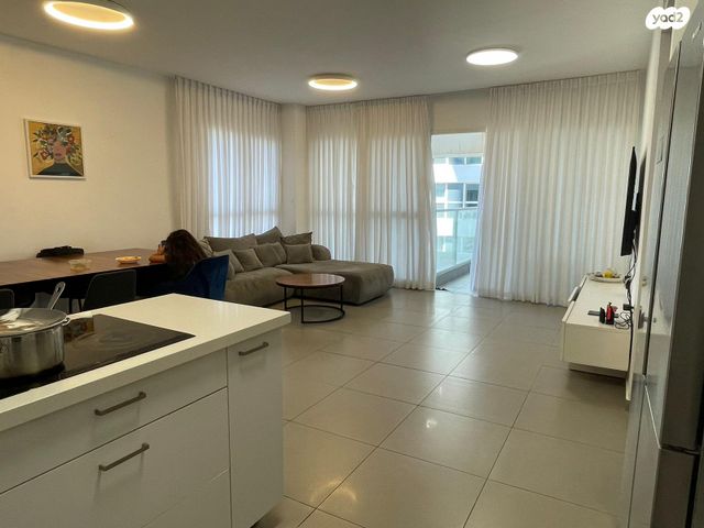 דירה, עוזי חיטמן 5, עיר ימים, נתניה