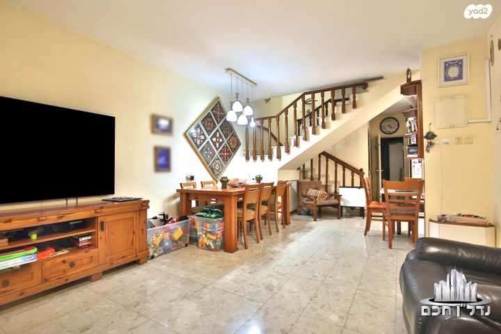 דו משפחתי, מורן, גבעת רם, קרית אתא