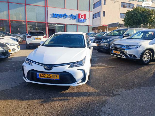 מודעת רכב טויוטה קורולה