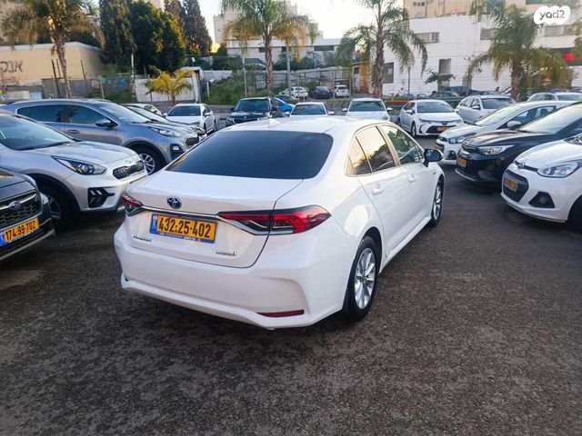 טויוטה קורולה