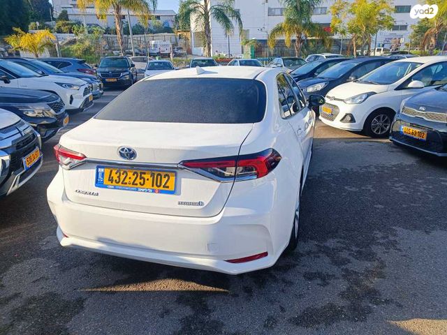 טויוטה קורולה