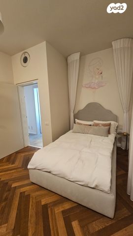 דירה, אהוד מנור, נתניה