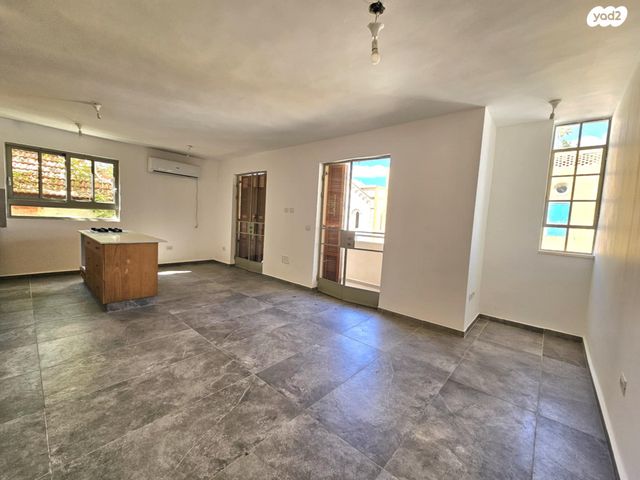 דירה, הדולפין 15, עג'מי, גבעת העליה, תל אביב יפו