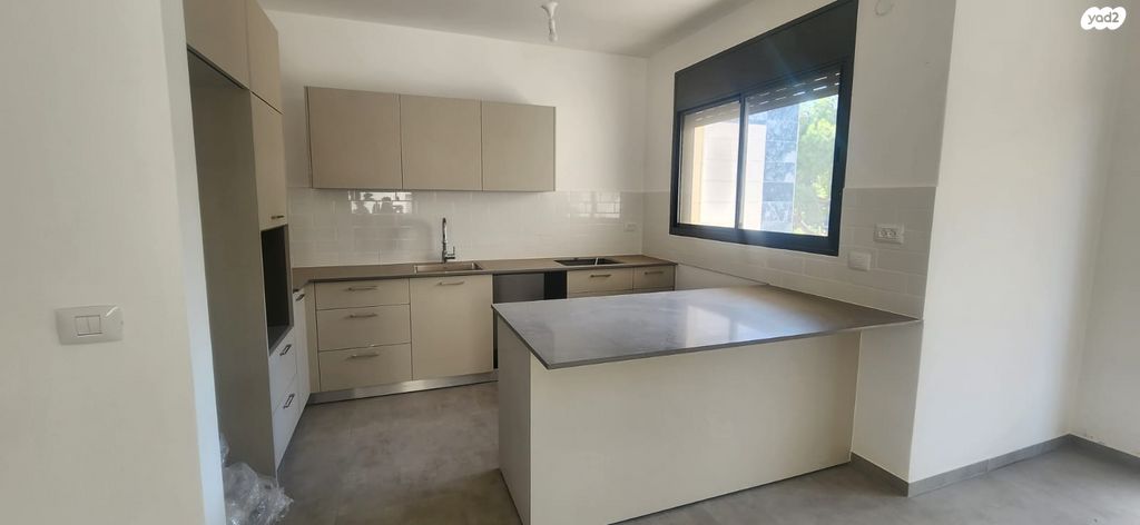 דירה, האורנים, פרדס חנה כרכור