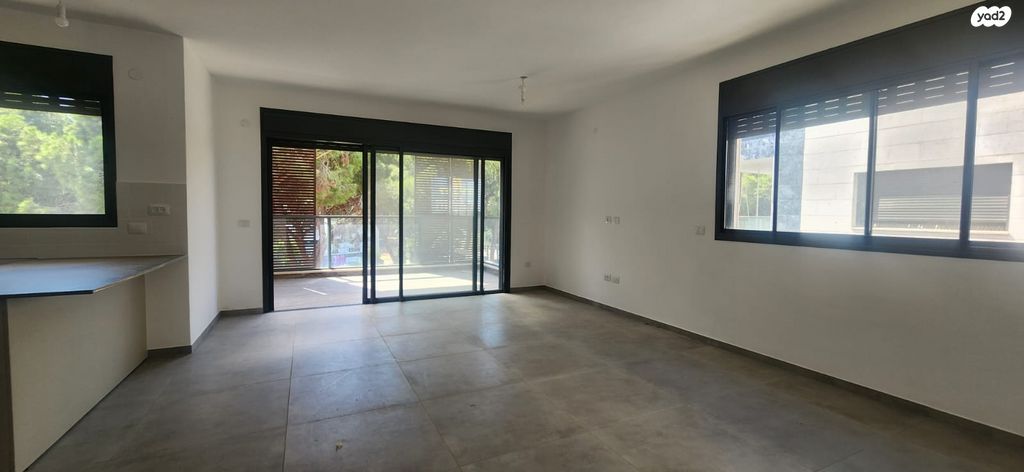 דירה, האורנים, פרדס חנה כרכור