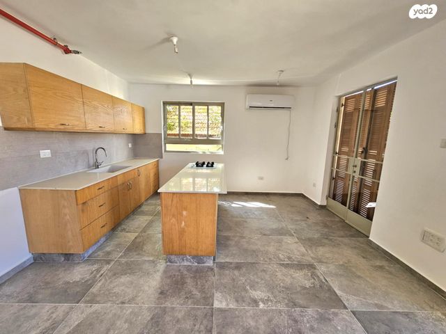 דירה, הדולפין 15, עג'מי, גבעת העליה, תל אביב יפו