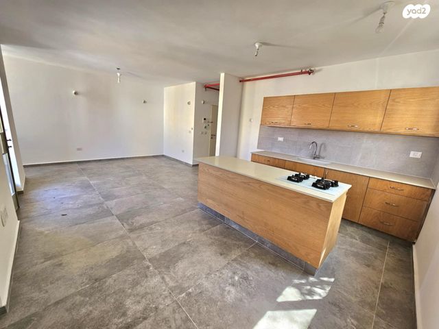 דירה, הדולפין 15, עג'מי, גבעת העליה, תל אביב יפו