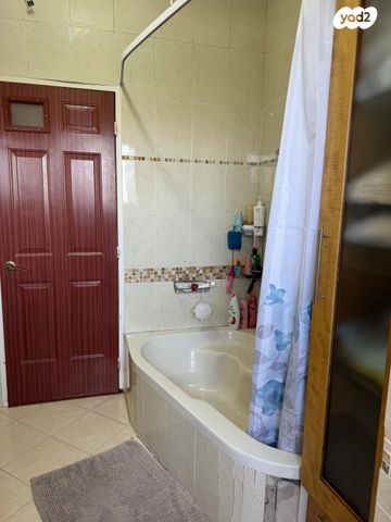 גג/ פנטהאוז, נחמיה תמרי, קרית אילון, חולון