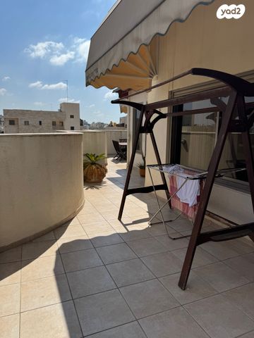 גג/ פנטהאוז, נחמיה תמרי, קרית אילון, חולון