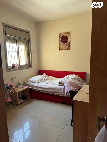 גג/ פנטהאוז, נחמיה תמרי, קרית אילון, חולון