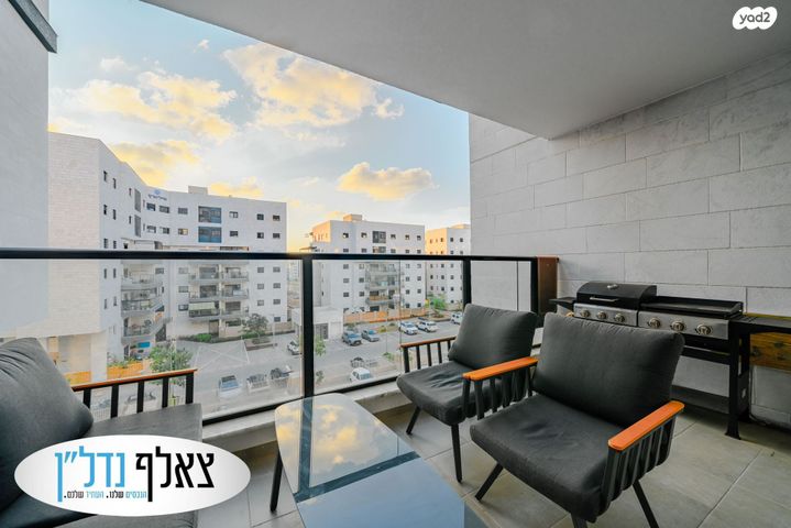 דירה, דרך ארץ, עיר היין, אשקלון