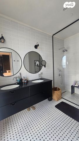 דירה, אהוד מנור, נתניה