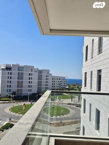 דירה, אלמוג, אכזיב, נהריה