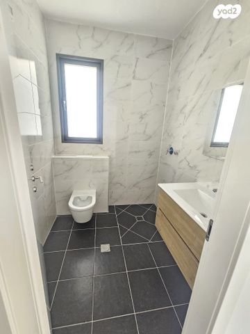 דירה, אלמוג, אכזיב, נהריה