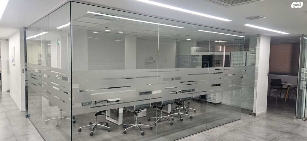 מבני תעשיה, כוכב יאיר / צור יגאל