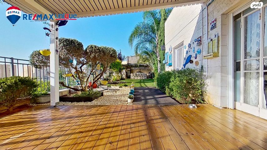 דירת גן, מודיעין מכבים רעות