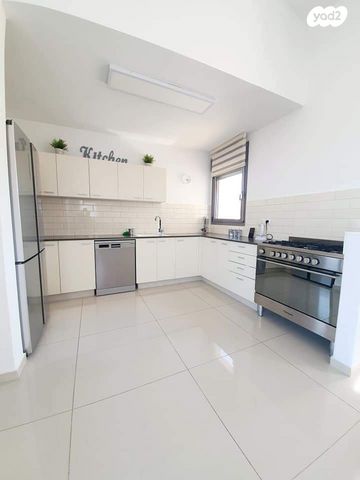 גג/ פנטהאוז, הבזלת, נופי סלע, מעלה אדומים