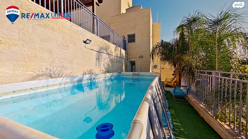 דירת גן, מודיעין מכבים רעות