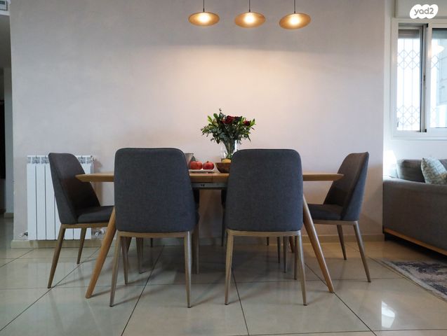 דירת גן, שכונה ח', מבשרת ציון