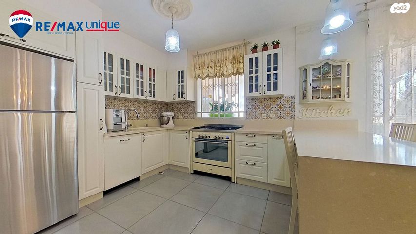 דירת גן, מודיעין מכבים רעות