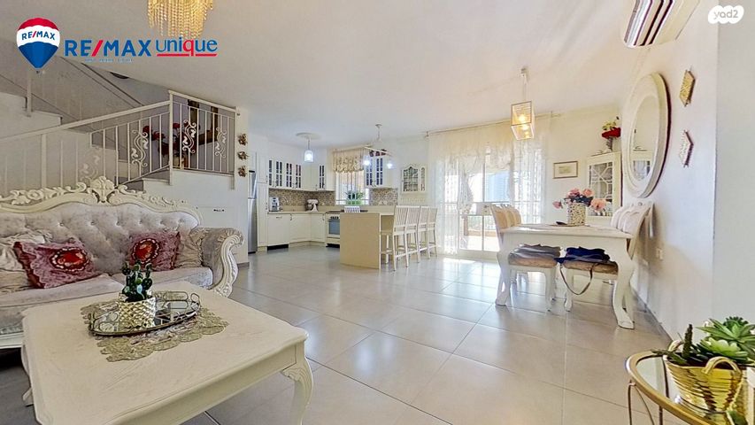 דירת גן, מודיעין מכבים רעות