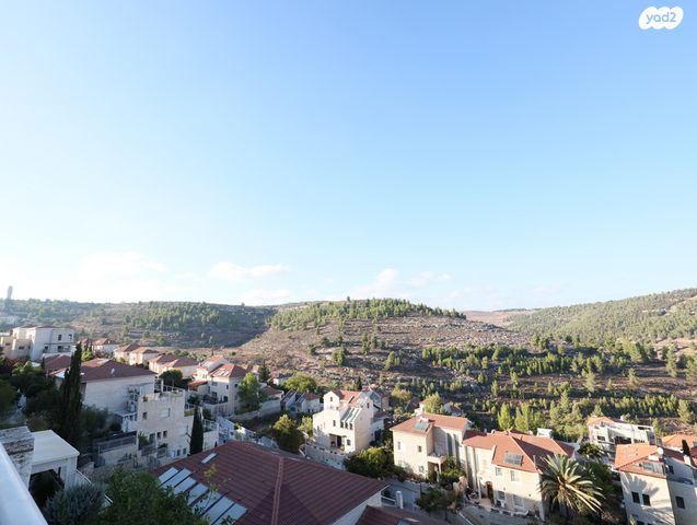 דירת גן, שכונה ח', מבשרת ציון