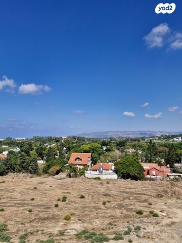 גג/ פנטהאוז, שמעון פרס/ האצטדיון, נהריה