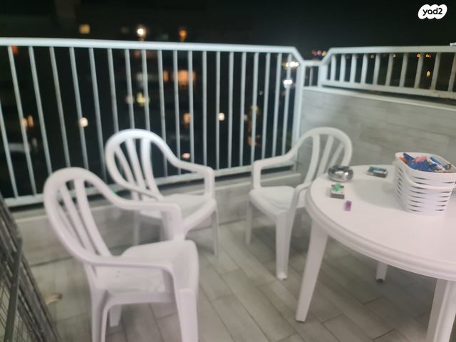 דירה, יהושע רבינוביץ, בן גוריון, חולון