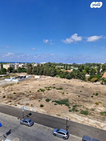 גג/ פנטהאוז, שמעון פרס/ האצטדיון, נהריה