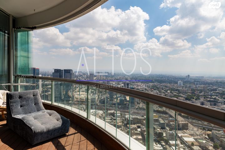 גג/ פנטהאוז, גרציאני יצחק 8, גני שרונה, קרית הממשלה, תל אביב יפו