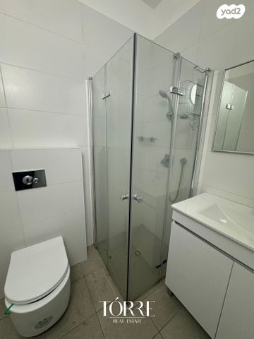 דירה, דרך מנחם בגין 160, מונטיפיורי, הרכבת, תל אביב יפו