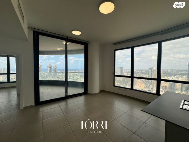 דרך מנחם בגין 160