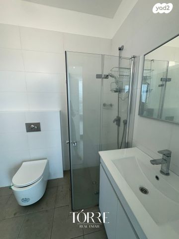 דירה, דרך מנחם בגין 160, מונטיפיורי, הרכבת, תל אביב יפו